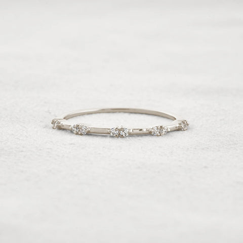 Unique Style Round Cut Moissnaite Diamond Wedding Band