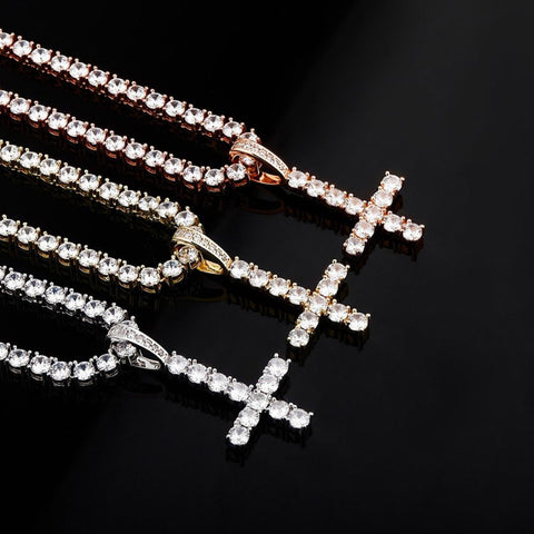 Cross Criss VVS1 Clarity Moissanite Diamond Pendant