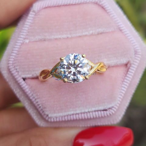 Round Cut Lab Grown Diamond Twisted Band Yellow Gold Ring