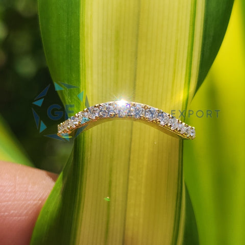 Chevron Style Round Cut Yellow Gold Band