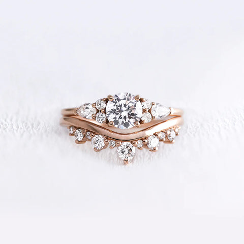 Unique Style Moissnaite Round & Pear Cut Ring Set