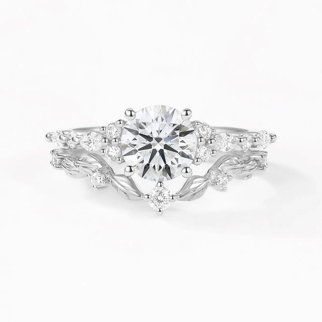 Side Accent Round Cut Colorless Moissanite Ring Set