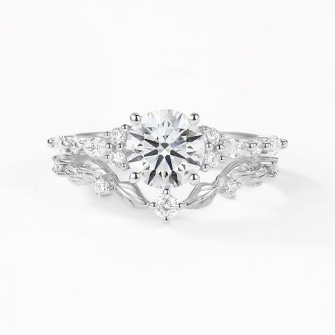 Side Accent Round Cut Colorless Moissanite Ring Set