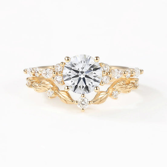 Side Accent Round Cut Colorless Moissanite Ring Set