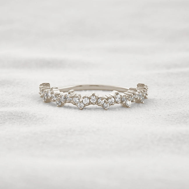 Moissanite Crown Style Round Cut Band