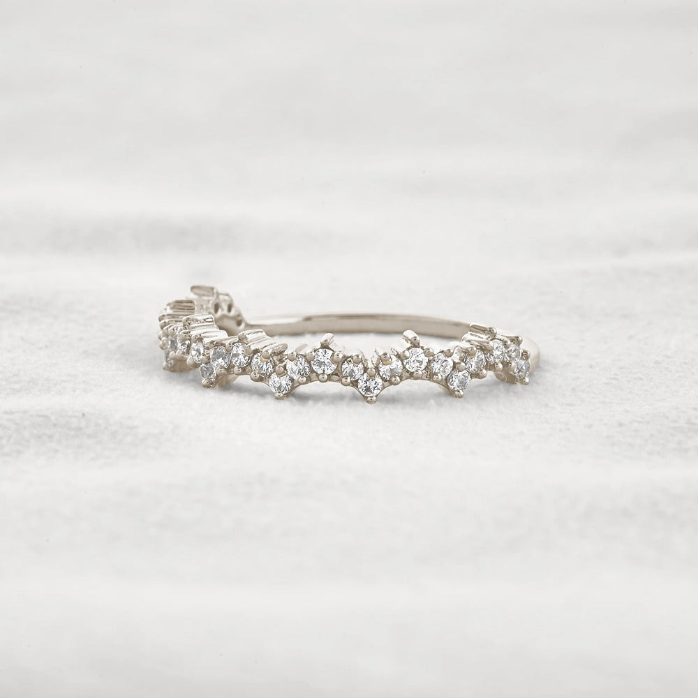 Moissanite Crown Style Round Cut Band