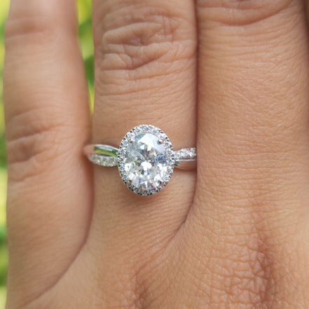 Lab Grown Oval Cut Halo Engagement Ring With Twisted Band