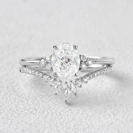 Seven Stone Oval Cut Colorless Moissanite Wedding Ring Set