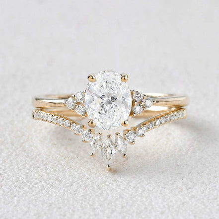 Seven Stone Oval Cut Colorless Moissanite Wedding Ring Set