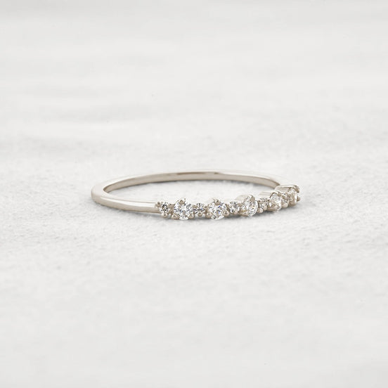 Moissanite Diamond Round Cut Fancy Band For Her