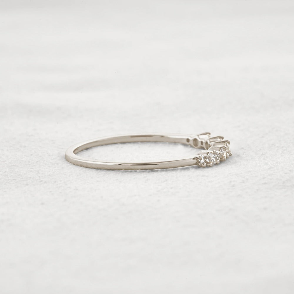 Moissanite Diamond Round Cut Fancy Band For Her