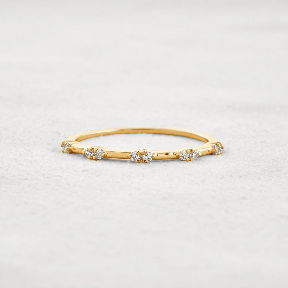 Unique Style Round Cut Moissnaite Diamond Wedding Band