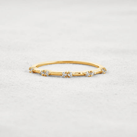 Unique Style Round Cut Moissnaite Diamond Wedding Band