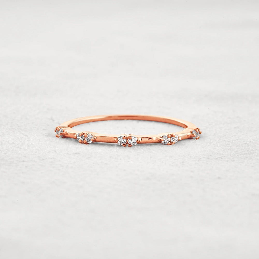 Unique Style Round Cut Moissnaite Diamond Wedding Band