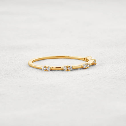 Unique Style Round Cut Moissnaite Diamond Wedding Band
