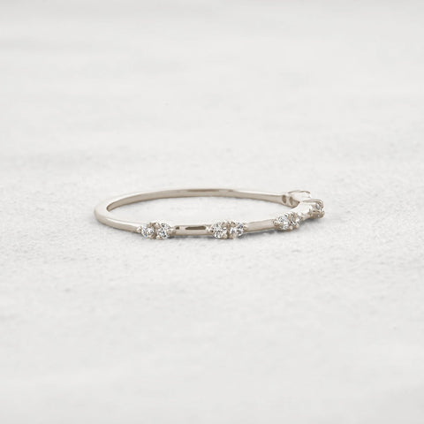 Unique Style Round Cut Moissnaite Diamond Wedding Band