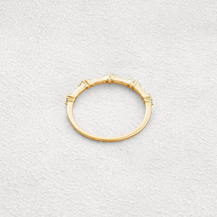Unique Style Round Cut Moissnaite Diamond Wedding Band