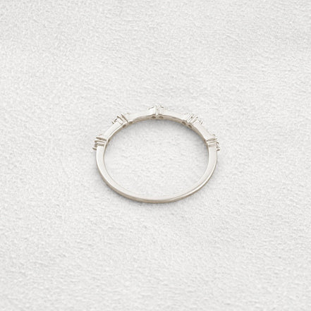 Unique Style Round Cut Moissnaite Diamond Wedding Band