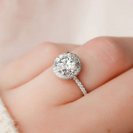 VVS1 Moissanite Round Cut Halo Engagement Ring