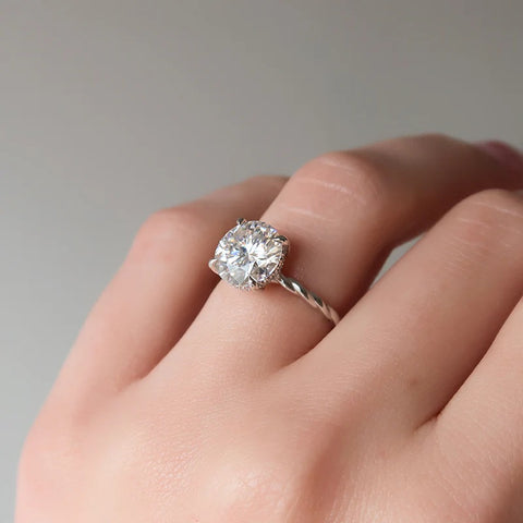 Moissnaite Diamond Round Cut Twisted Shank Wedding Ring