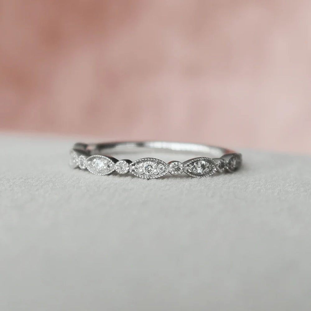 VVS1 Moissanite Diamond Round Cut Art Deco Wedding Band