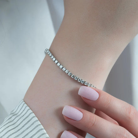 Round Brilliant Cut Moissanite Prong Setting Bracelet