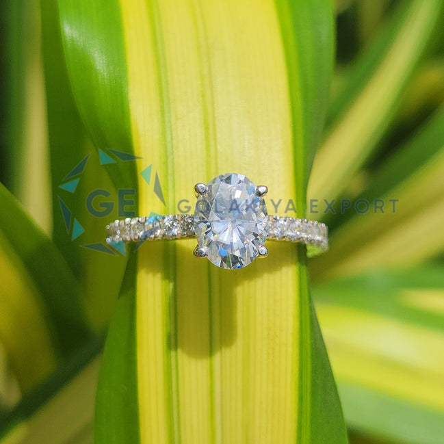 EF Color VVS2/VS1 Clarity Lab Grown Oval Cut Diamond Ring
