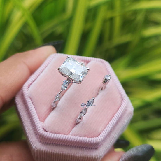 Radiant Cut Lab Grown Diamond Bridal Ring Set For Women