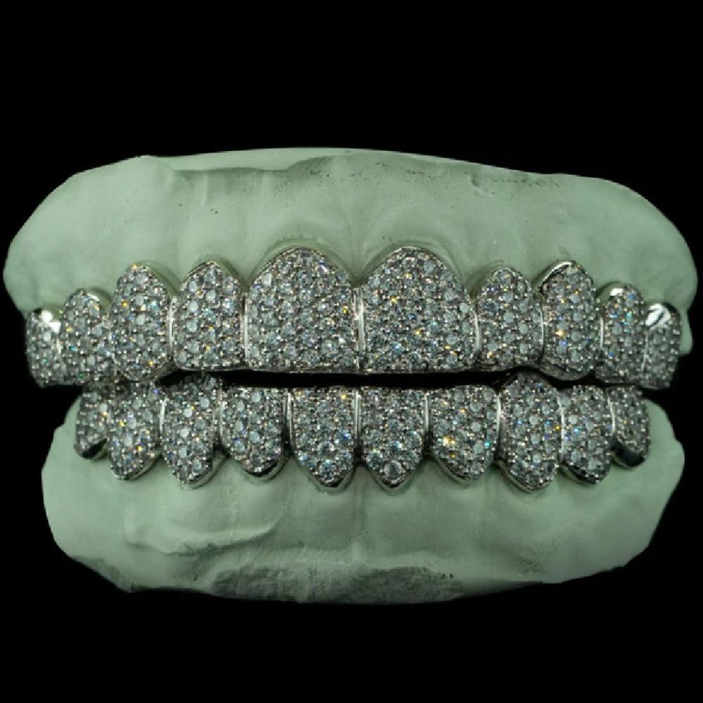 Stylish Iced Out Moissanite Luxury Hip Hop Custom Grillz
