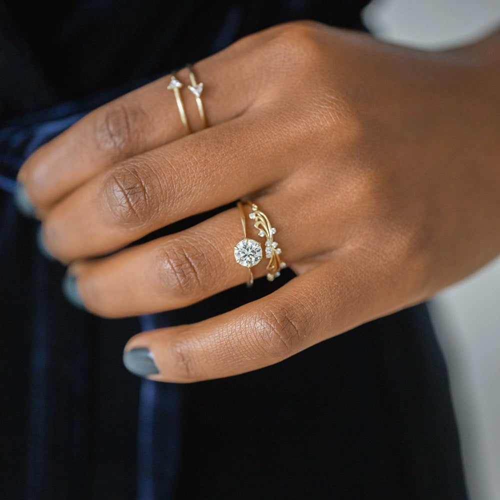 VVS1 Round Cut Moissanite Art Deco Proposal Ring