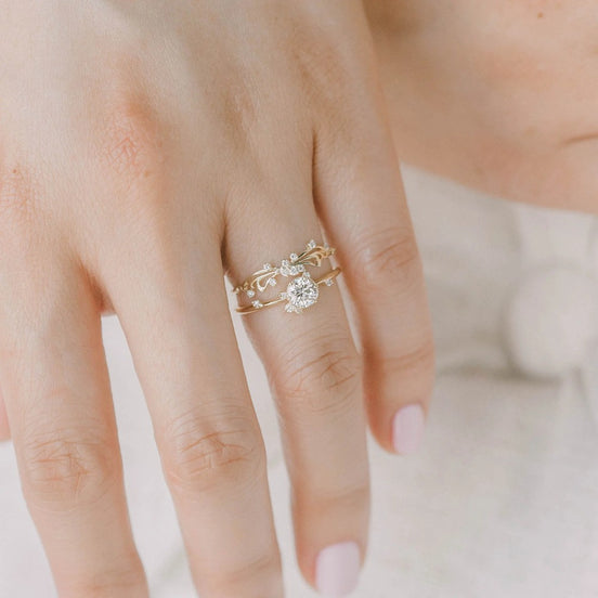 VVS1 Round Cut Moissanite Art Deco Proposal Ring