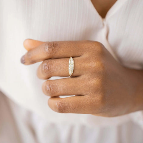 Round Cut Moissanite Unique Wedding Band For Women