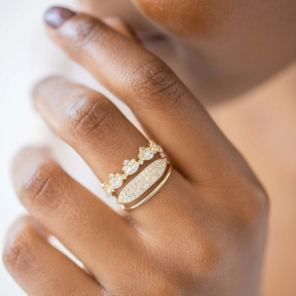 Round Cut Moissanite Unique Wedding Band For Women