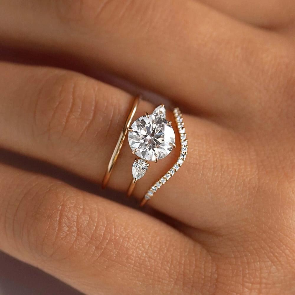 Round Cut Three Stone Moissanite Engagement Wedding Ring