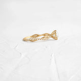 VVS1 Moissanite Round Cut Twisted Wedding Ring