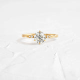 Moissanite VVS1 Twisted Round Cut Wedding Ring
