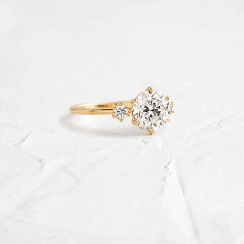 Round Cut Three Stone Moissanite Engagement Ring