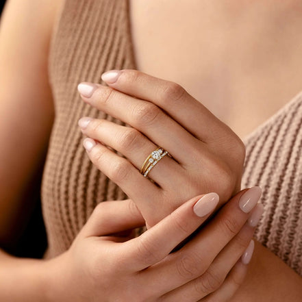 Round Cut Three Stone Moissanite Engagement Ring