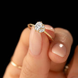 Oval Cut VVS1 Moissanite Engagement Ring