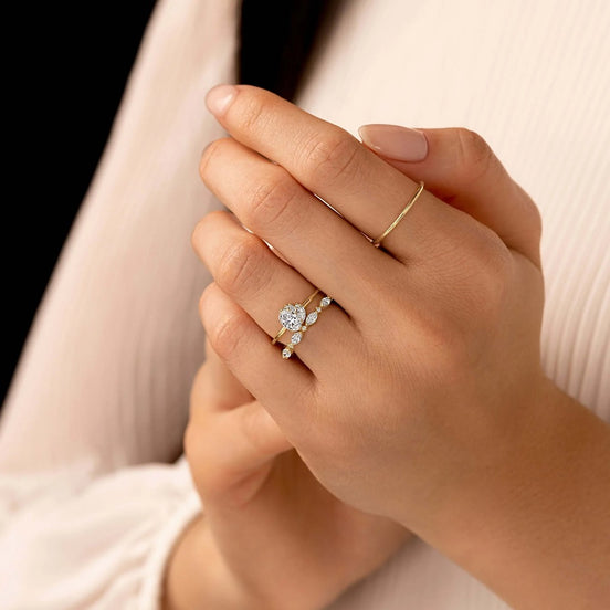 Oval Cut VVS1 Moissanite Engagement Ring