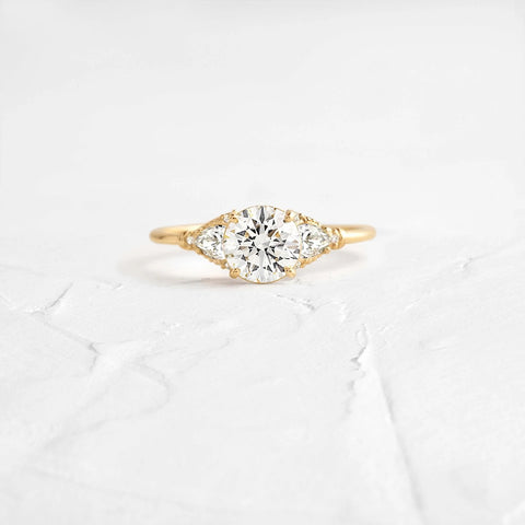 Round Cut Moissanite Colorless Unique Style Wedding Ring