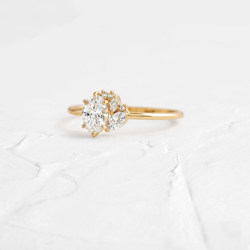 Oval Cut VVS1 Moissanite Engagement Ring