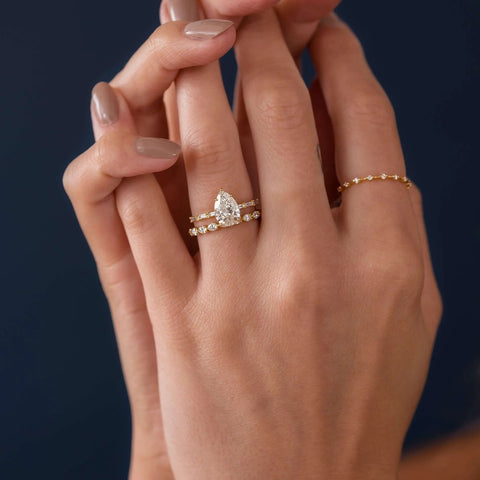 VVS1 Moissanite Pear Cut Fluency Wedding Proposal Ring