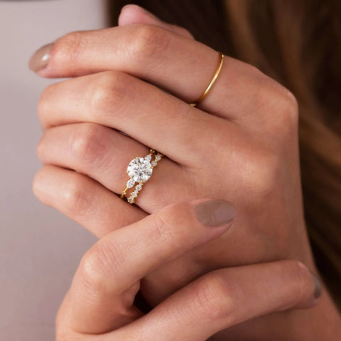 VVS1 Moissanite Round Cut Cluster Engagement Ring