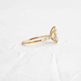 VVS1 Moissanite Pear Cut Fluency Wedding Proposal Ring