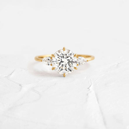 Round Cut Three Stone Moissanite Engagement Wedding Ring