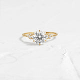 VVS1 Moissanite Vintage Round Cut Engagement Ring