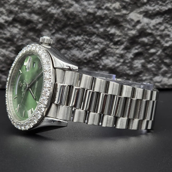 Green Color Moissanite Diamond Classic Watch