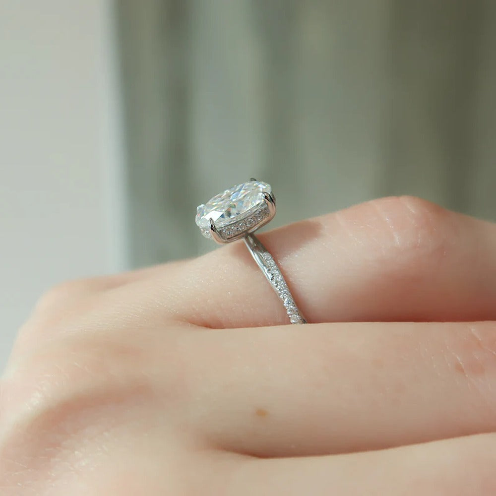 Oval Cut Moissnaite Twisted Band Engagement Ring
