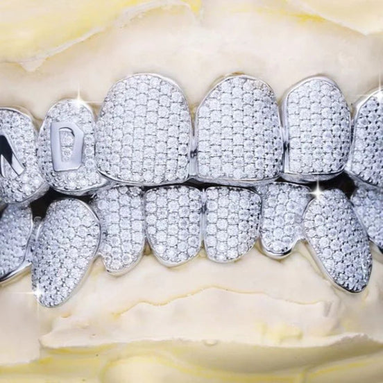 Custom Latter Moissanite Diamond 8 Top 8 Bottom Grillz